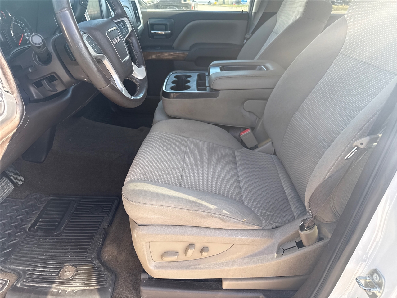 GMC Sierra 1500 SLE Crew Cab 2WD 2017