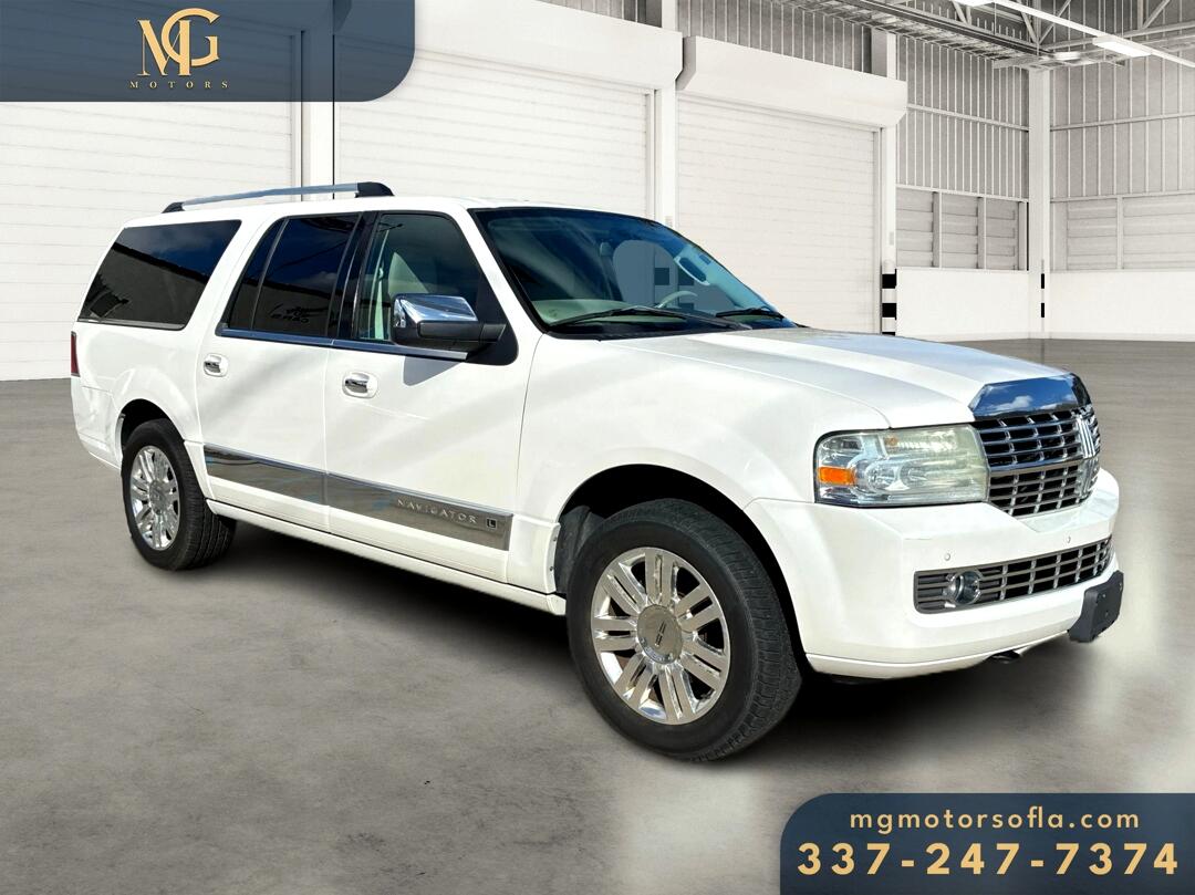 2012 Lincoln Navigator Base's photo