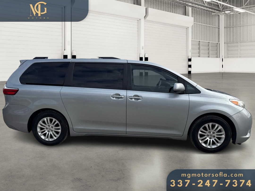 Toyota Sienna XLE FWD 8-Passenger V6 2016