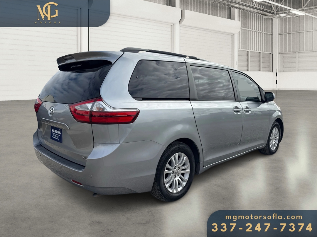 Toyota Sienna XLE FWD 8-Passenger V6 2016