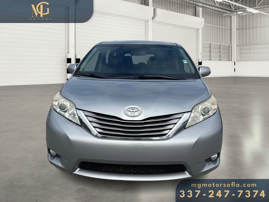 Toyota Sienna XLE FWD 8-Passenger V6 2016