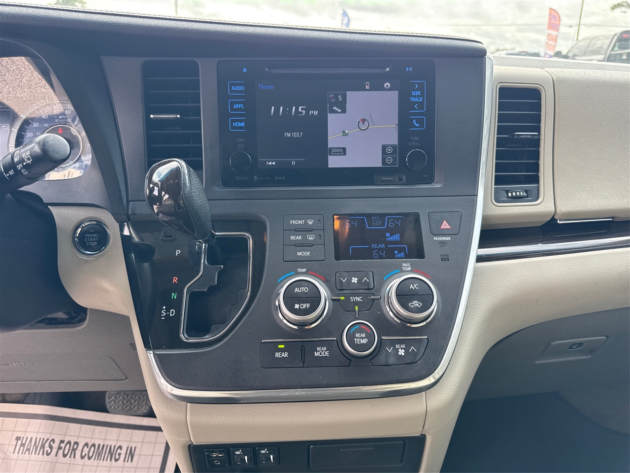 Toyota Sienna XLE FWD 8-Passenger V6 2016