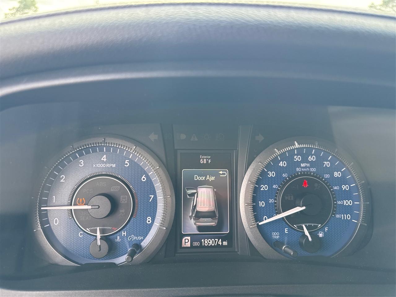 Toyota Sienna XLE FWD 8-Passenger V6 2016