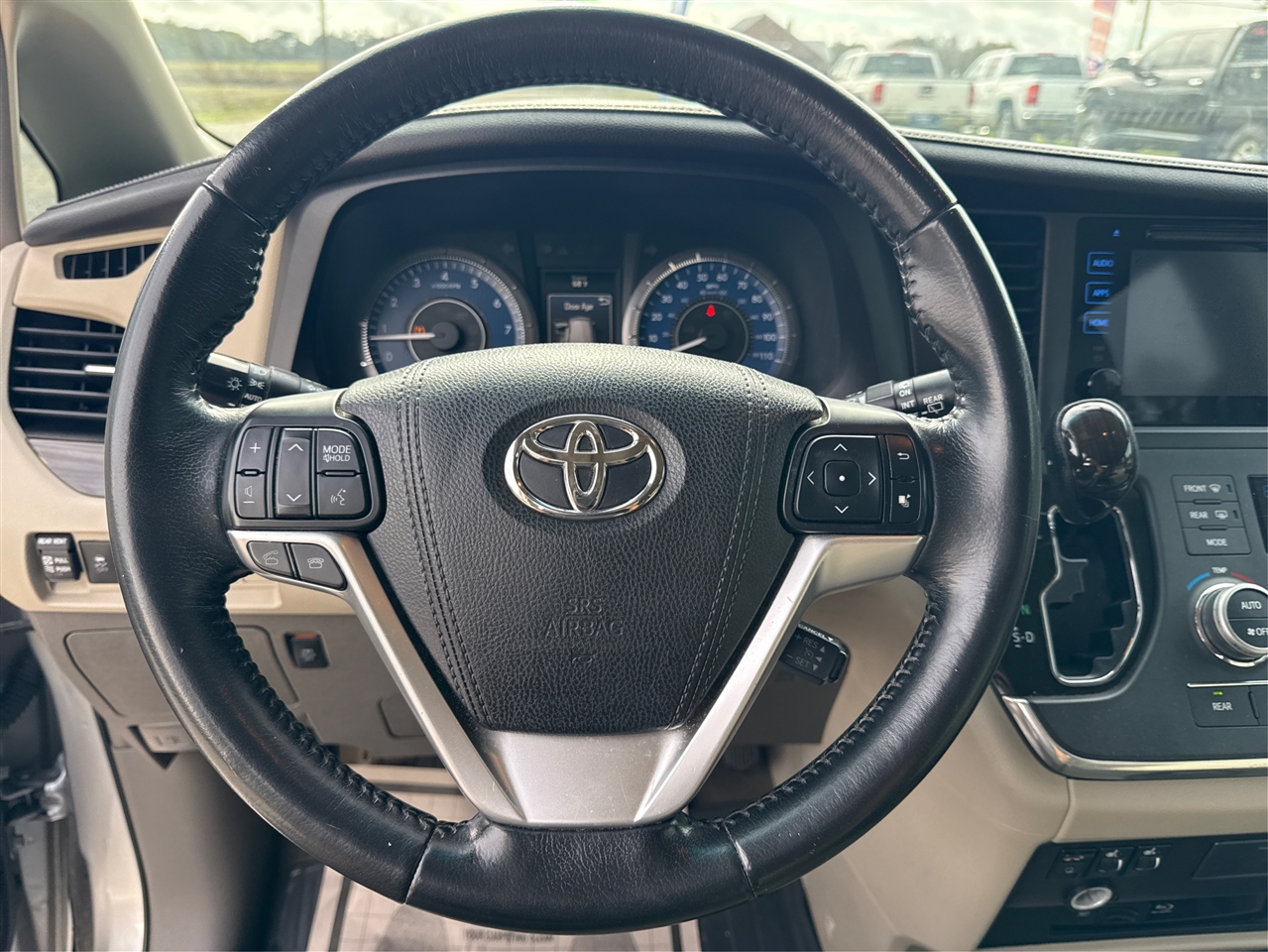 Toyota Sienna XLE FWD 8-Passenger V6 2016