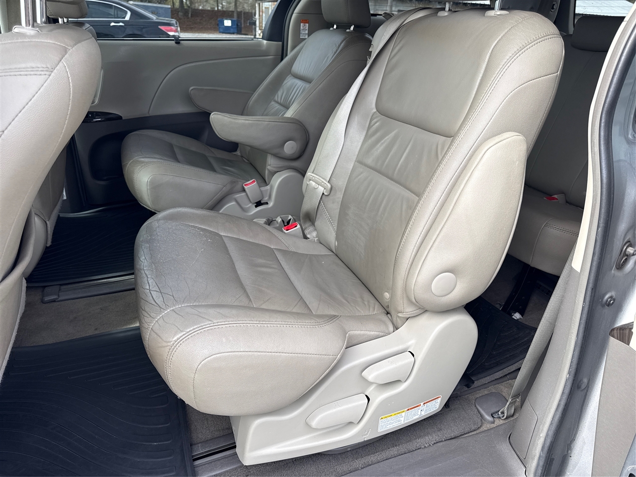 Toyota Sienna XLE FWD 8-Passenger V6 2016