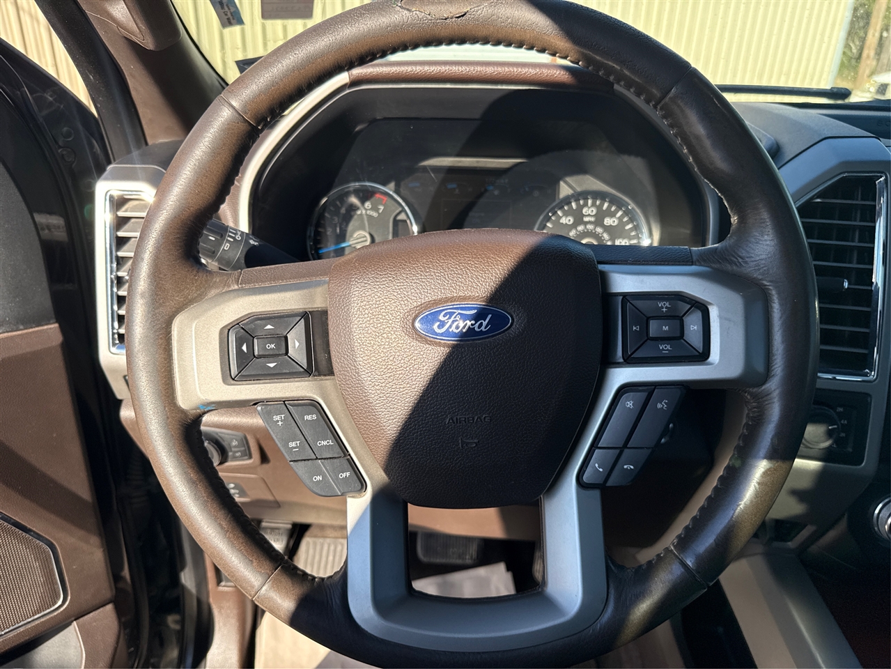 Ford F-150 King-Ranch SuperCrew 5.5-ft. Bed 4WD 2015