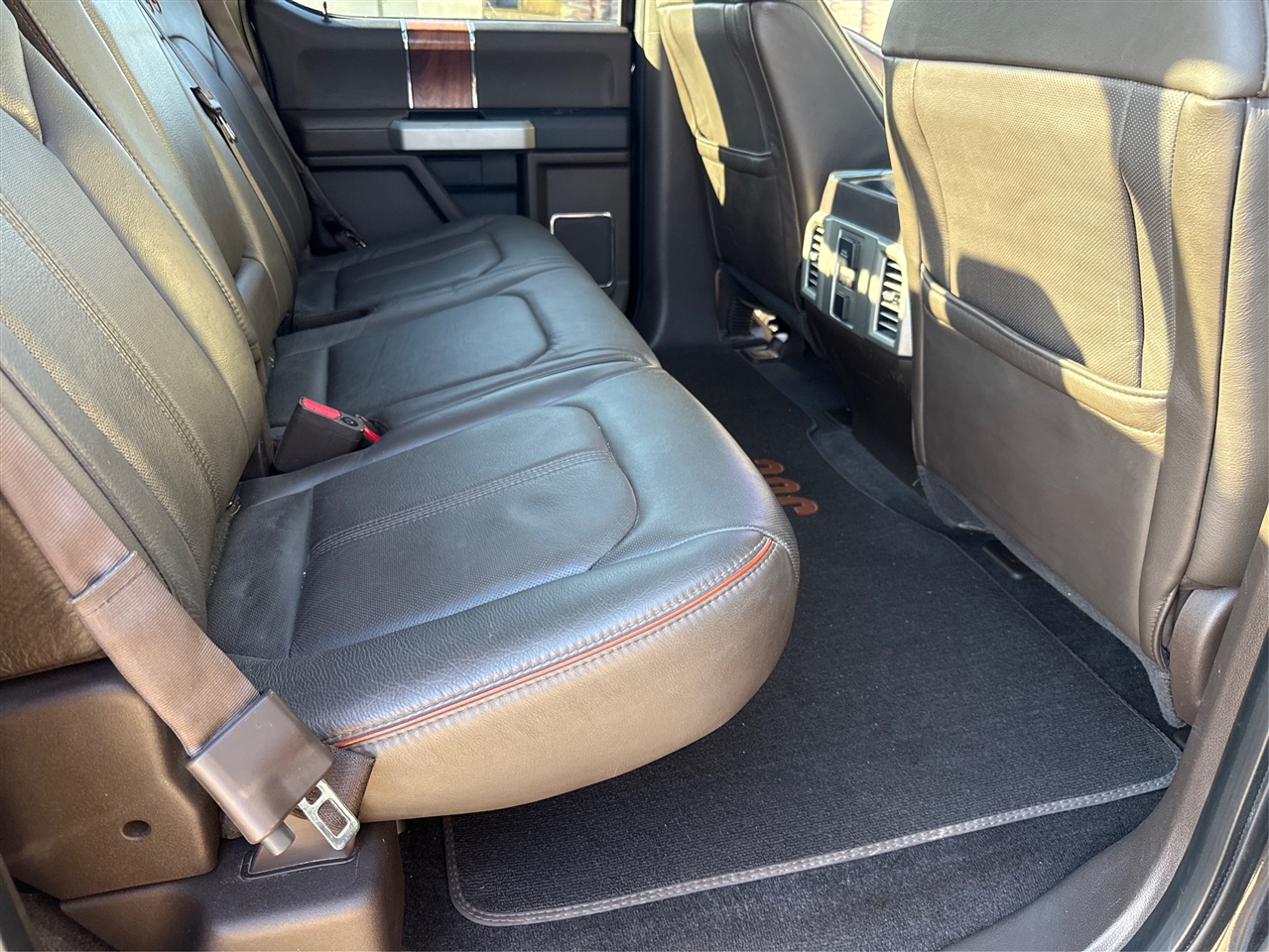 Ford F-150 King-Ranch SuperCrew 5.5-ft. Bed 4WD 2015