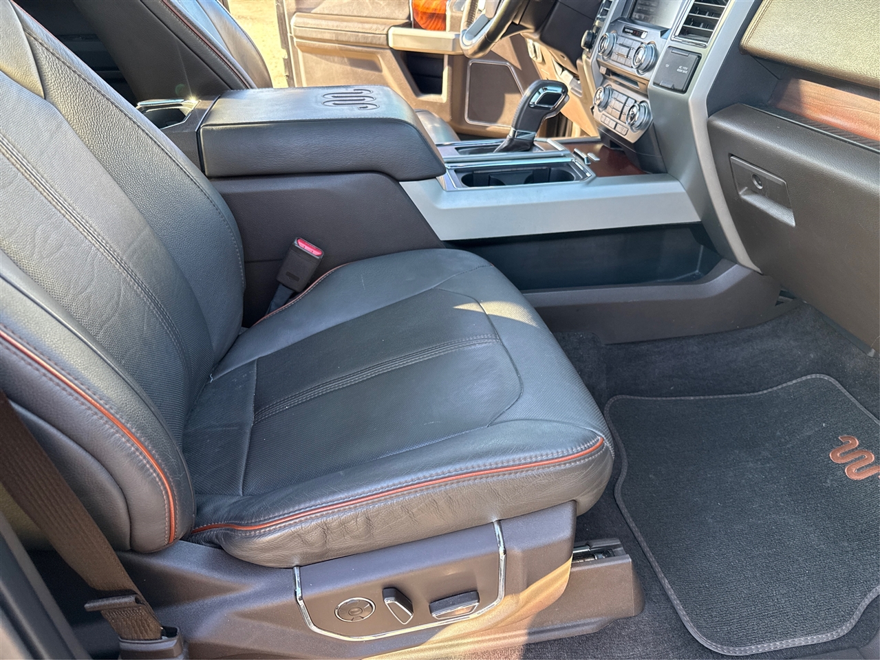 Ford F-150 King-Ranch SuperCrew 5.5-ft. Bed 4WD 2015