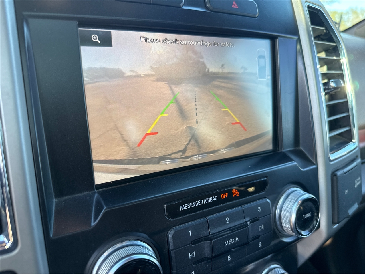 Ford F-150 King-Ranch SuperCrew 5.5-ft. Bed 4WD 2015