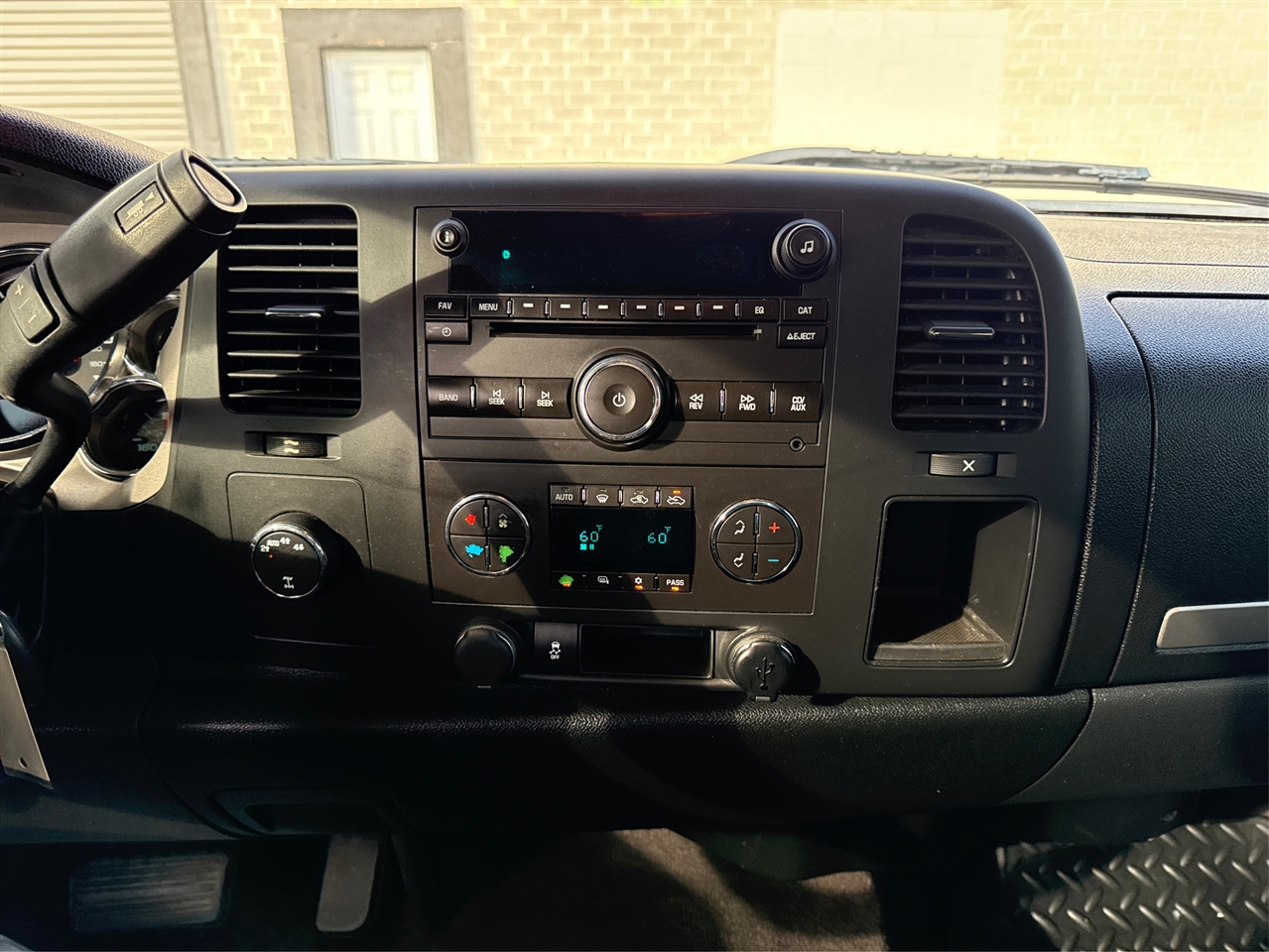 Chevrolet Silverado 1500 LT Crew Cab 4WD 2013