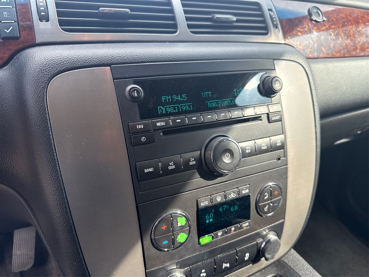 GMC Yukon SLE 2WD 2012