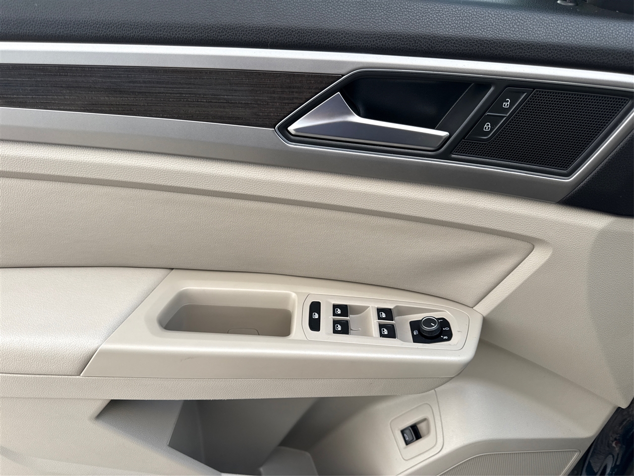 Volkswagen Atlas V6 SE w/Technology 2018