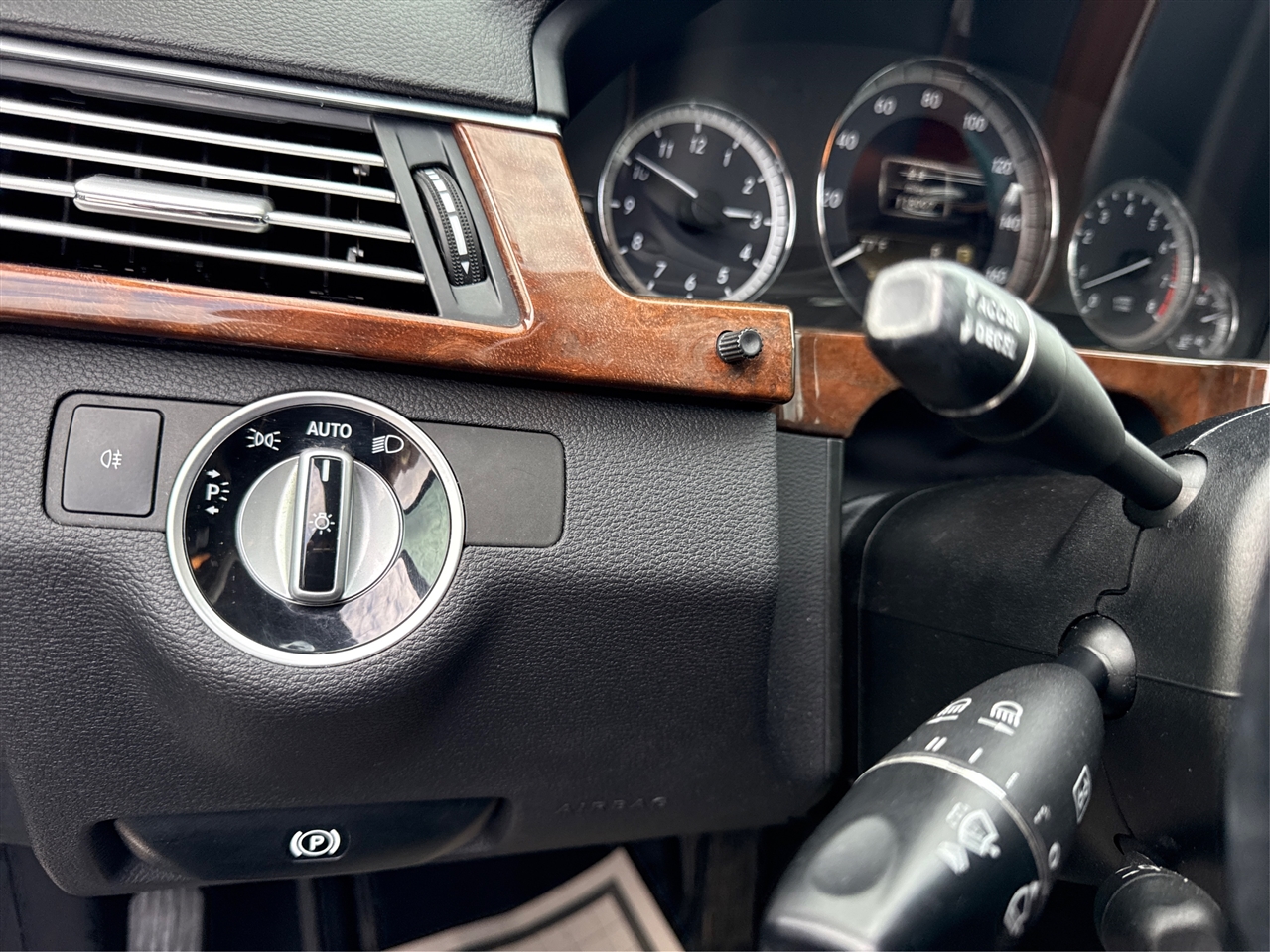 Mercedes-Benz E-Class E350 4MATIC Sedan 2012