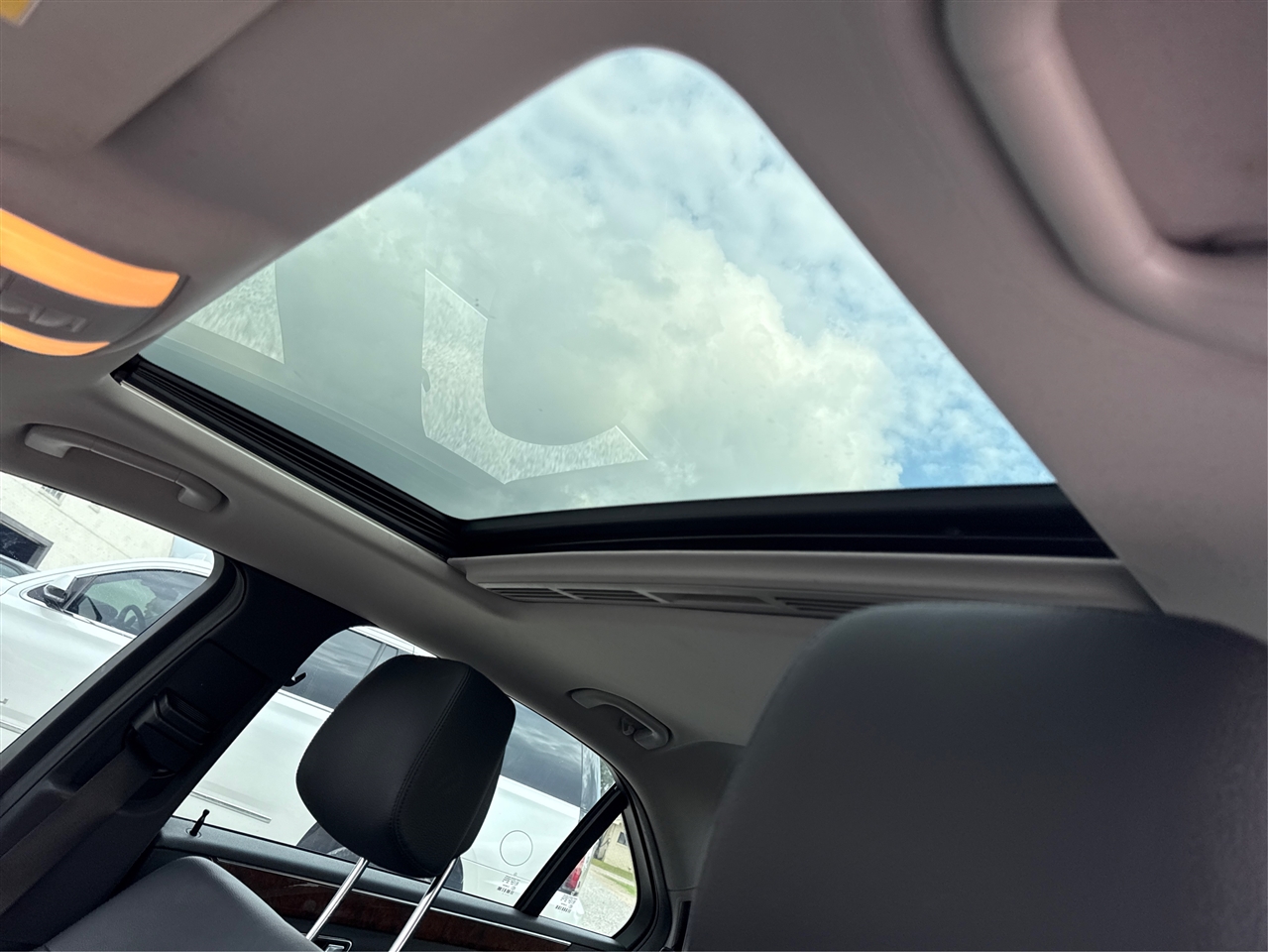 Mercedes-Benz E-Class E350 4MATIC Sedan 2012