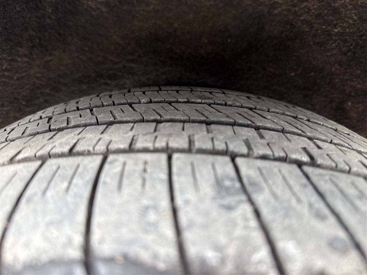 Mercedes-Benz E-Class E350 4MATIC Sedan 2012