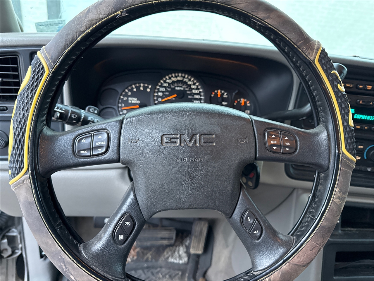 GMC Sierra 1500 SLE Crew Cab Short Bed 4WD 2005