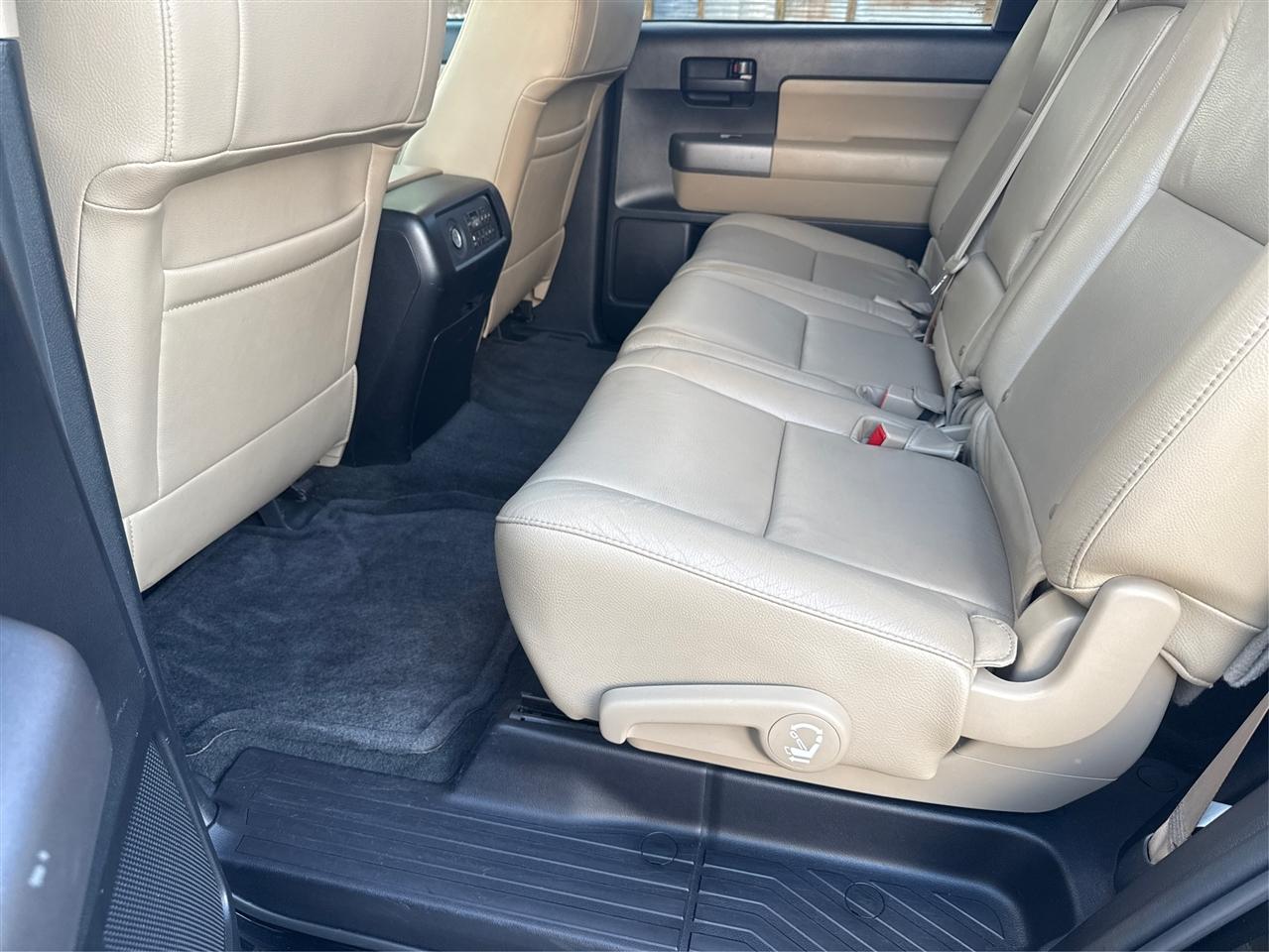 Toyota Sequoia SR5 5.7L 2WD 2013