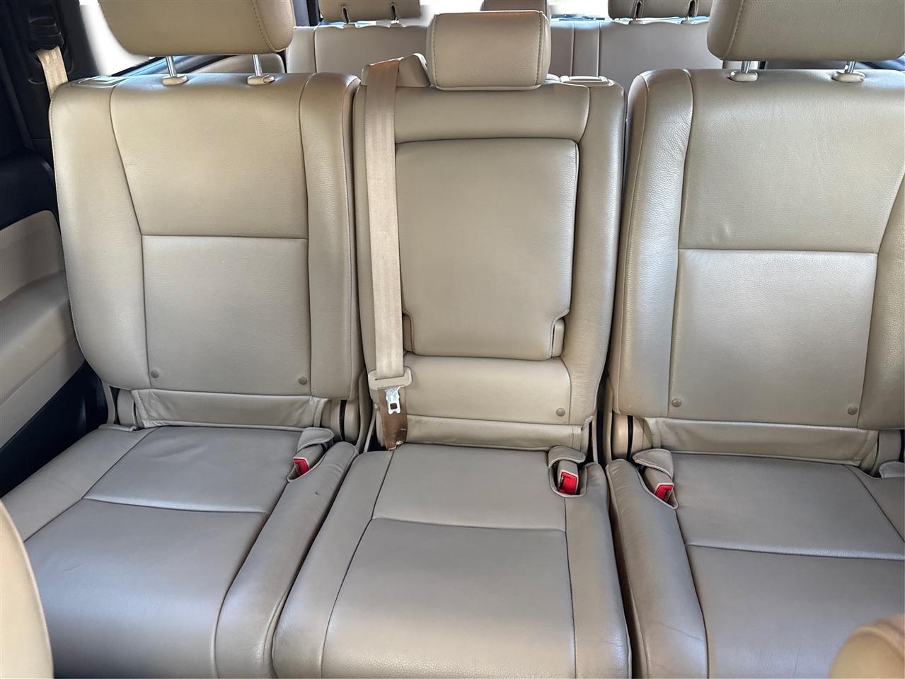 Toyota Sequoia SR5 5.7L 2WD 2013