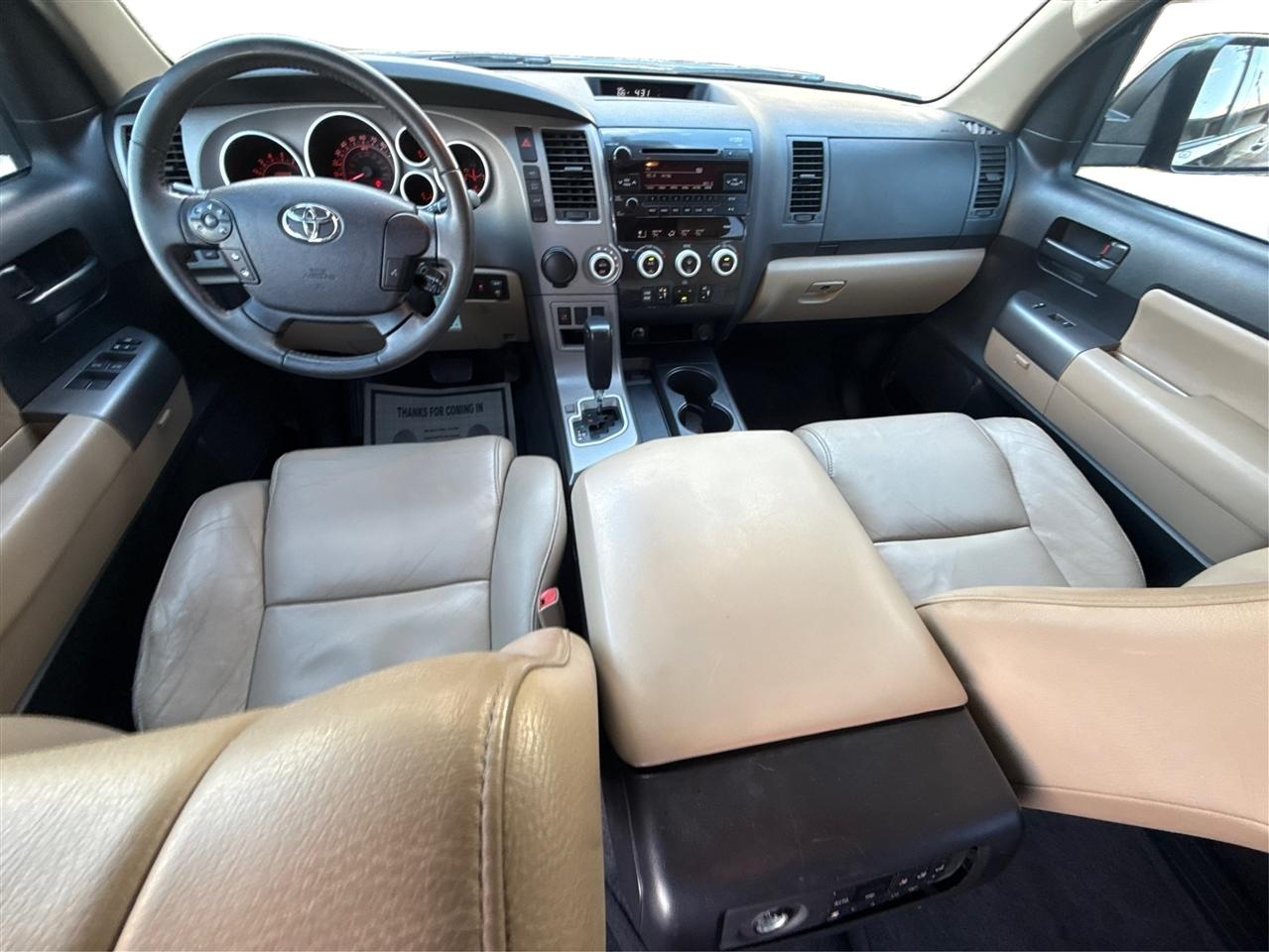 Toyota Sequoia SR5 5.7L 2WD 2013