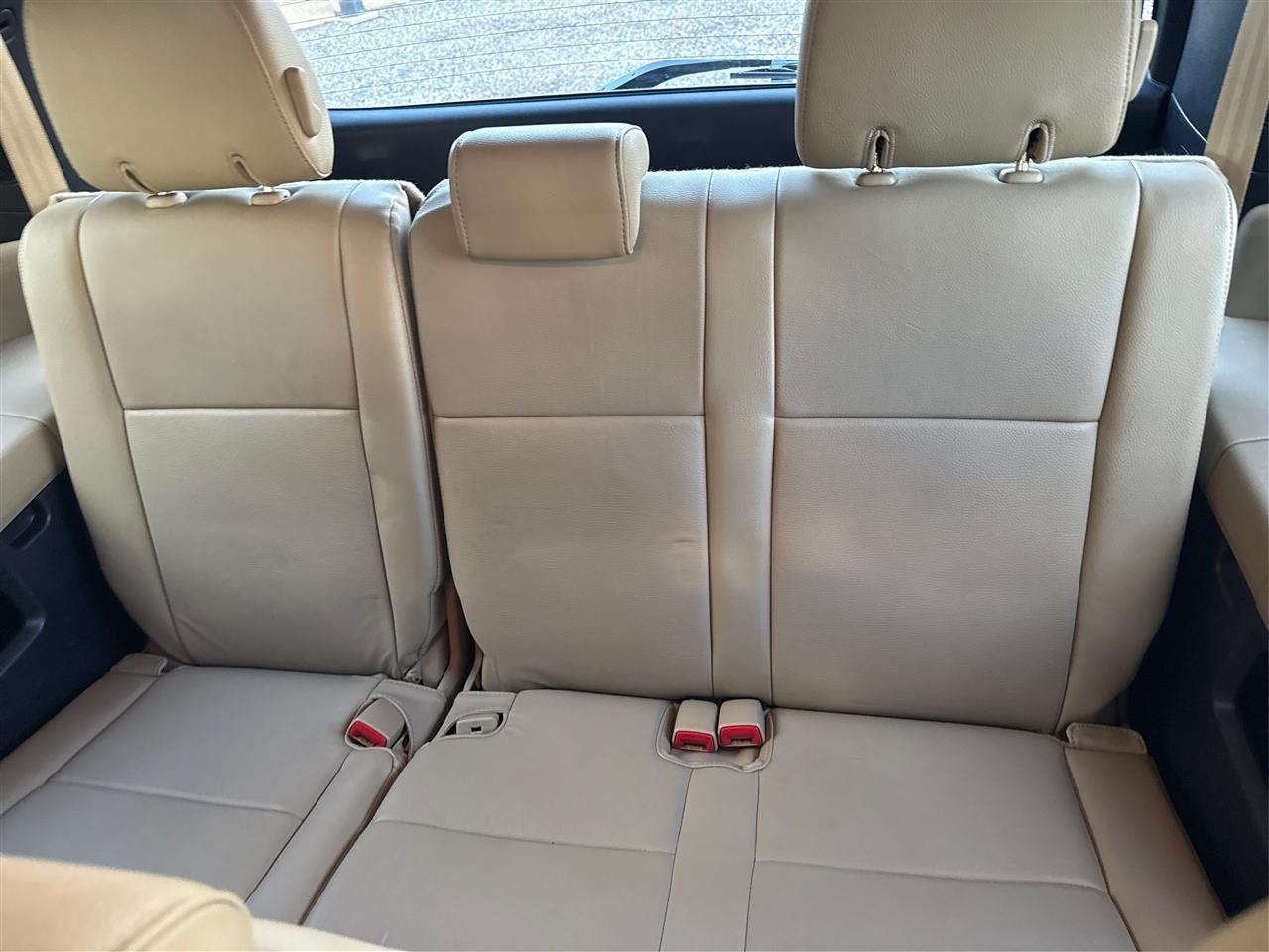 Toyota Sequoia SR5 5.7L 2WD 2013