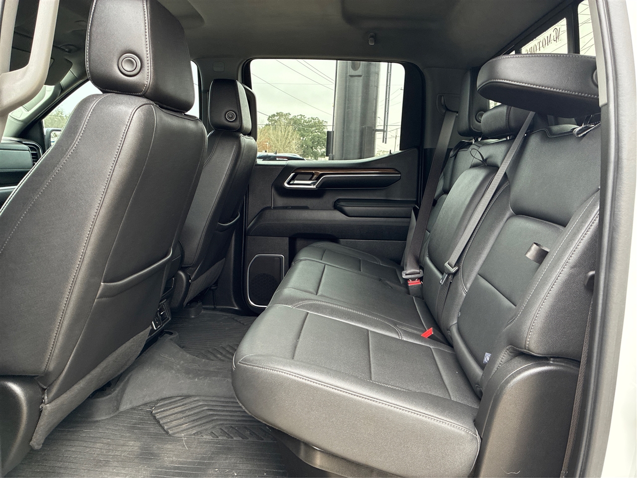 Chevrolet Silverado 1500 LT Crew Cab 4WD 2024