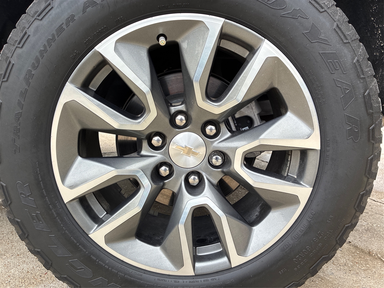 Chevrolet Silverado 1500 LT Crew Cab 4WD 2024