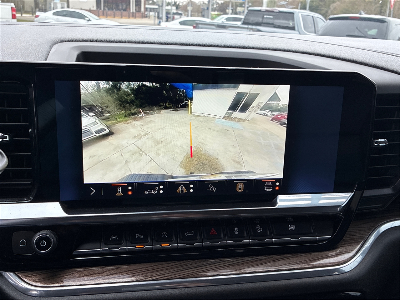 Chevrolet Silverado 1500 LT Crew Cab 4WD 2024