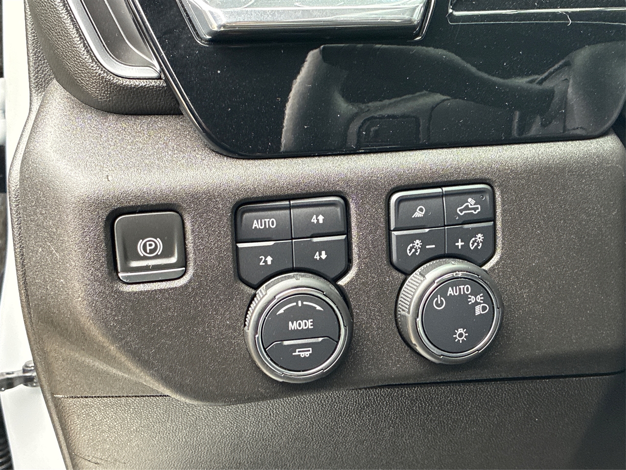 Chevrolet Silverado 1500 LT Crew Cab 4WD 2024