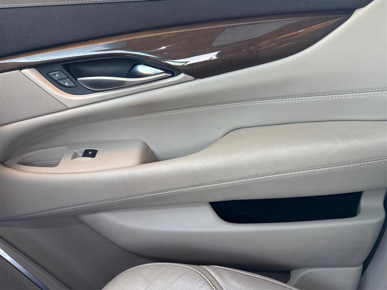 Cadillac Escalade ESV Luxury 4WD 2019