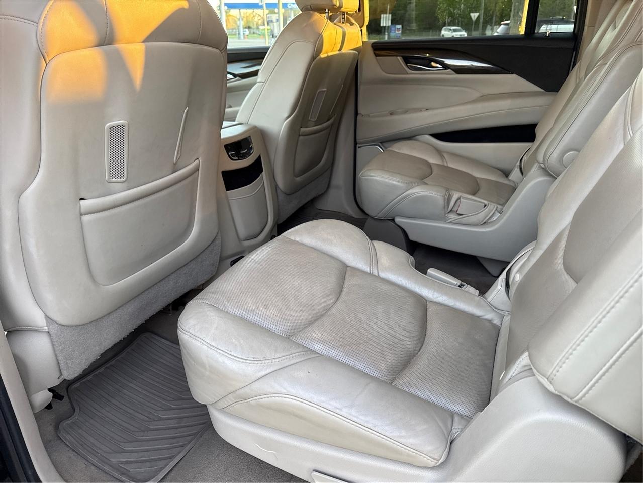 Cadillac Escalade ESV Luxury 4WD 2019