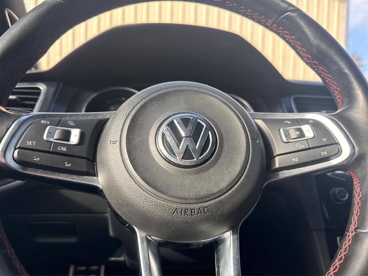 Volkswagen GTI S 6A 4-Door 2015