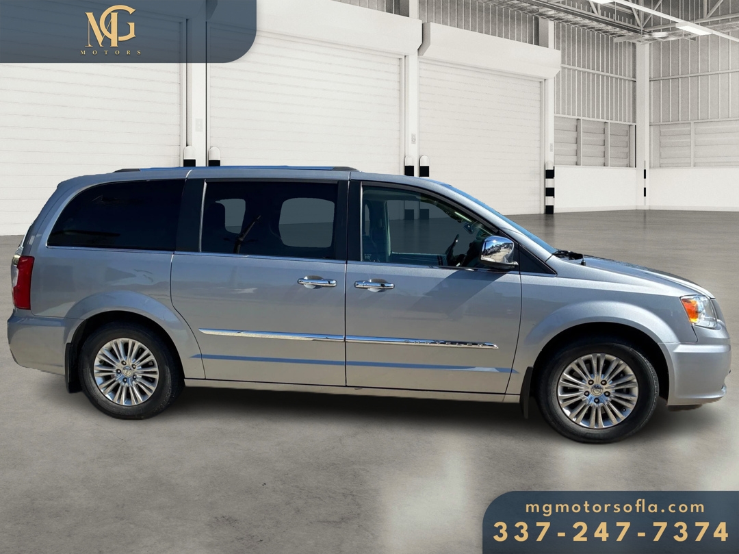 Chrysler Town & Country Limited Platinum 2015