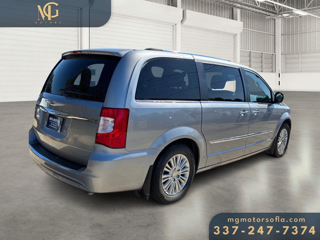 Chrysler Town & Country Limited Platinum 2015