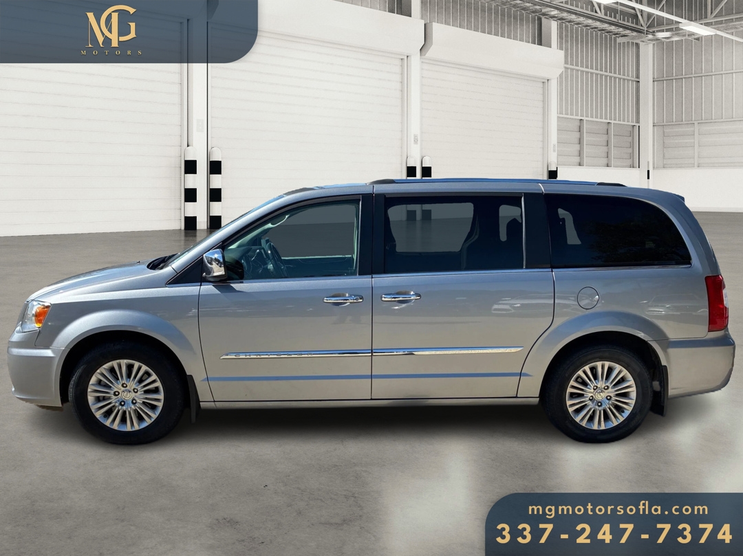 Chrysler Town & Country Limited Platinum 2015