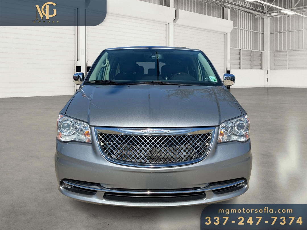 Chrysler Town & Country Limited Platinum 2015