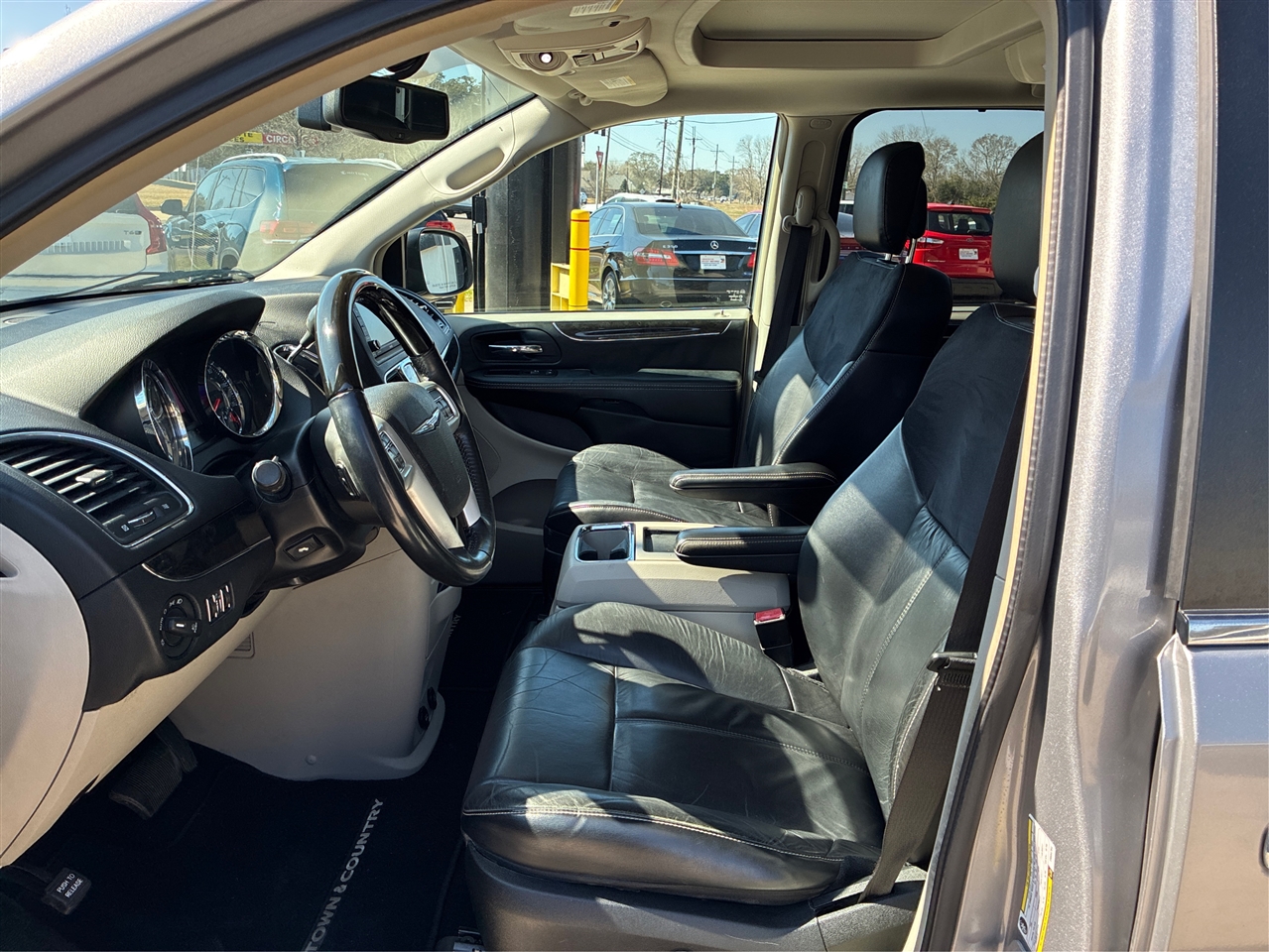 Chrysler Town & Country Limited Platinum 2015