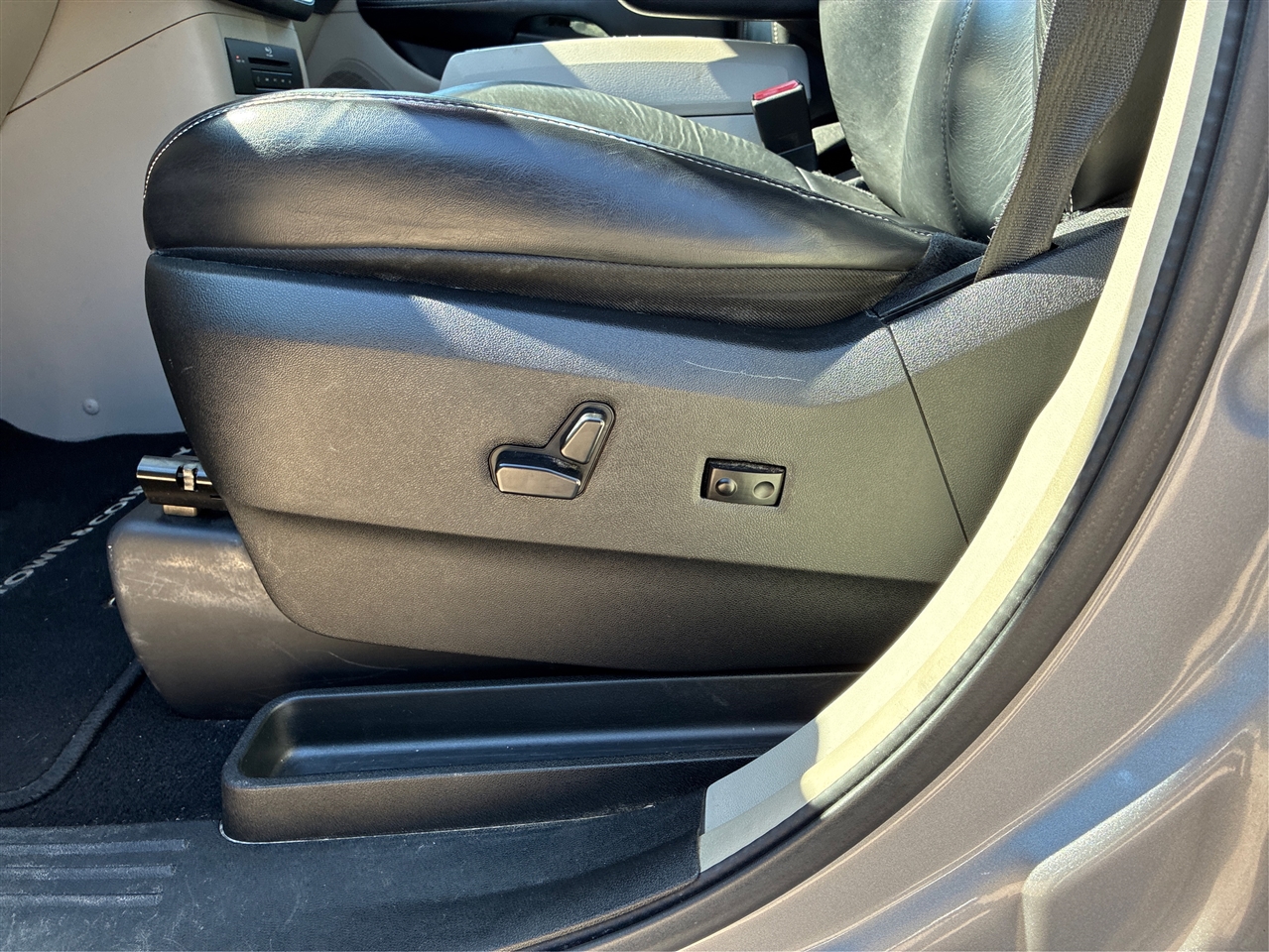 Chrysler Town & Country Limited Platinum 2015