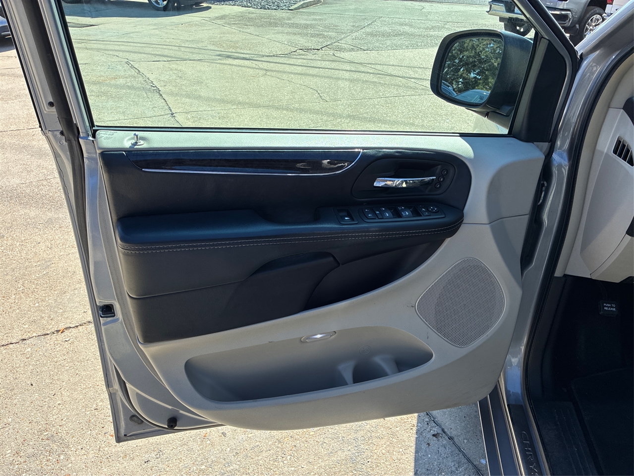 Chrysler Town & Country Limited Platinum 2015