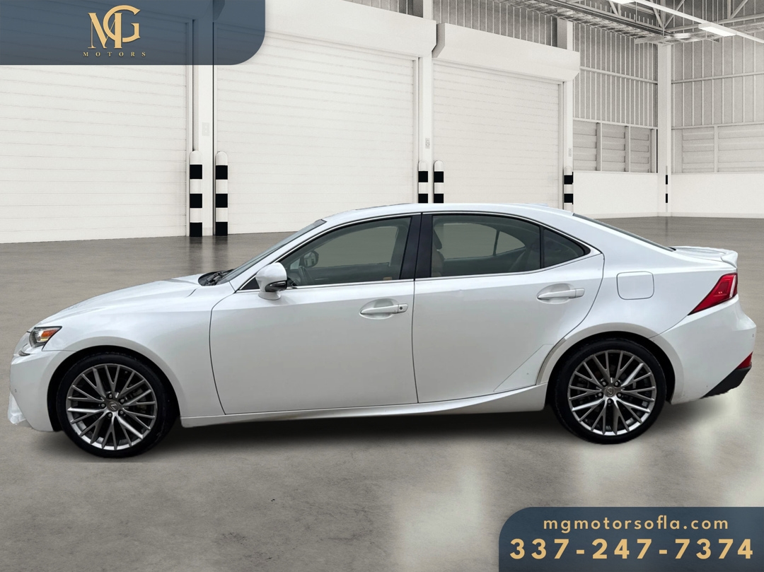 Lexus IS  2015