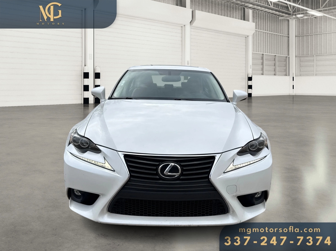 Lexus IS  2015