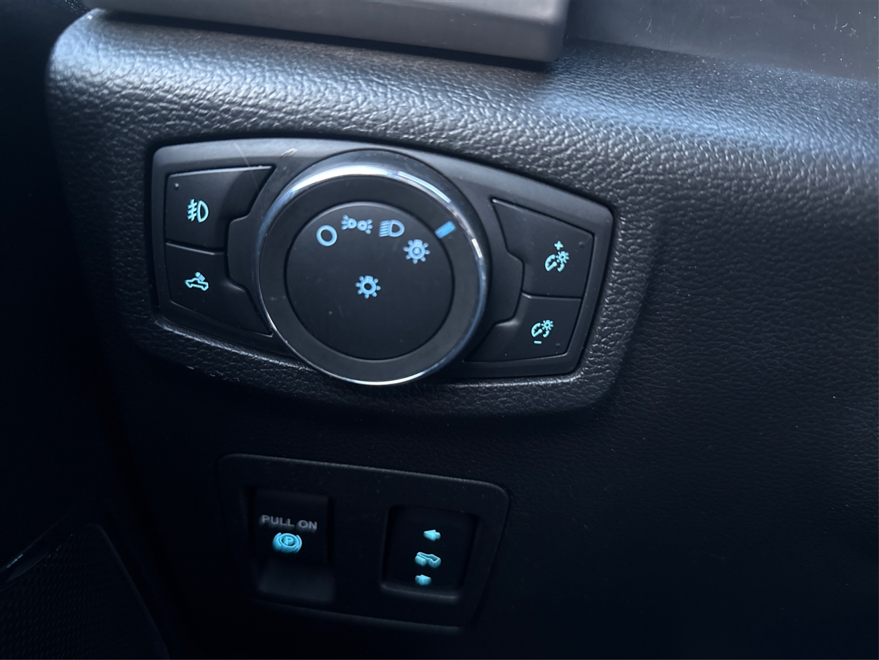 Ford F-150 Platinum SuperCrew 5.5-ft. Bed 2WD 2020