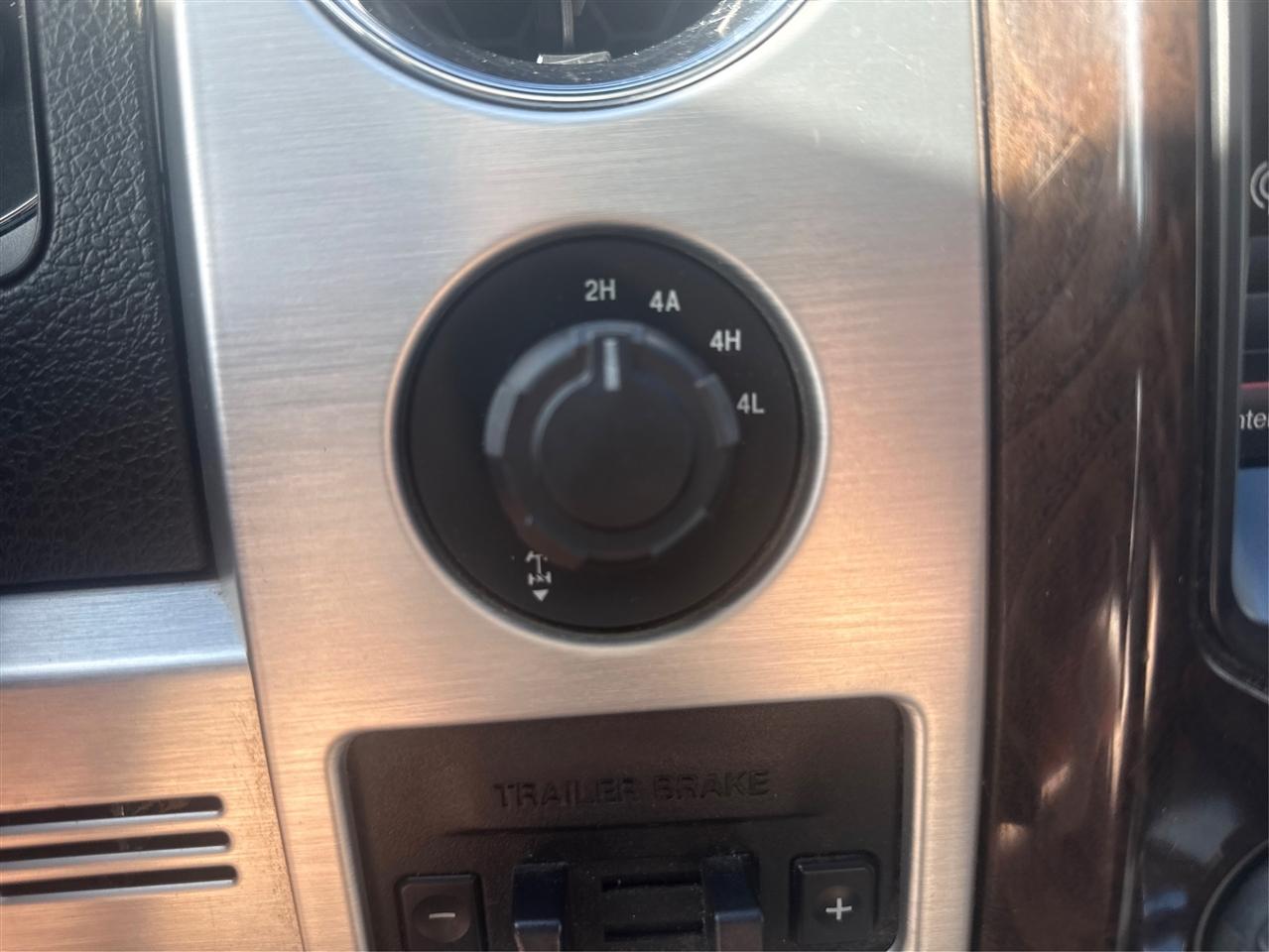 Ford F-150 Platinum SuperCrew 4WD 2014