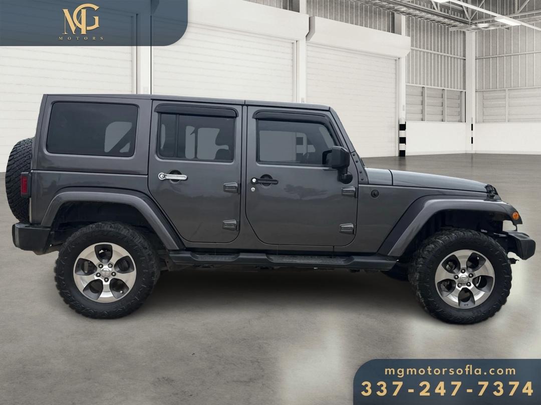 Jeep Wrangler Unlimited Sahara 4WD 2017