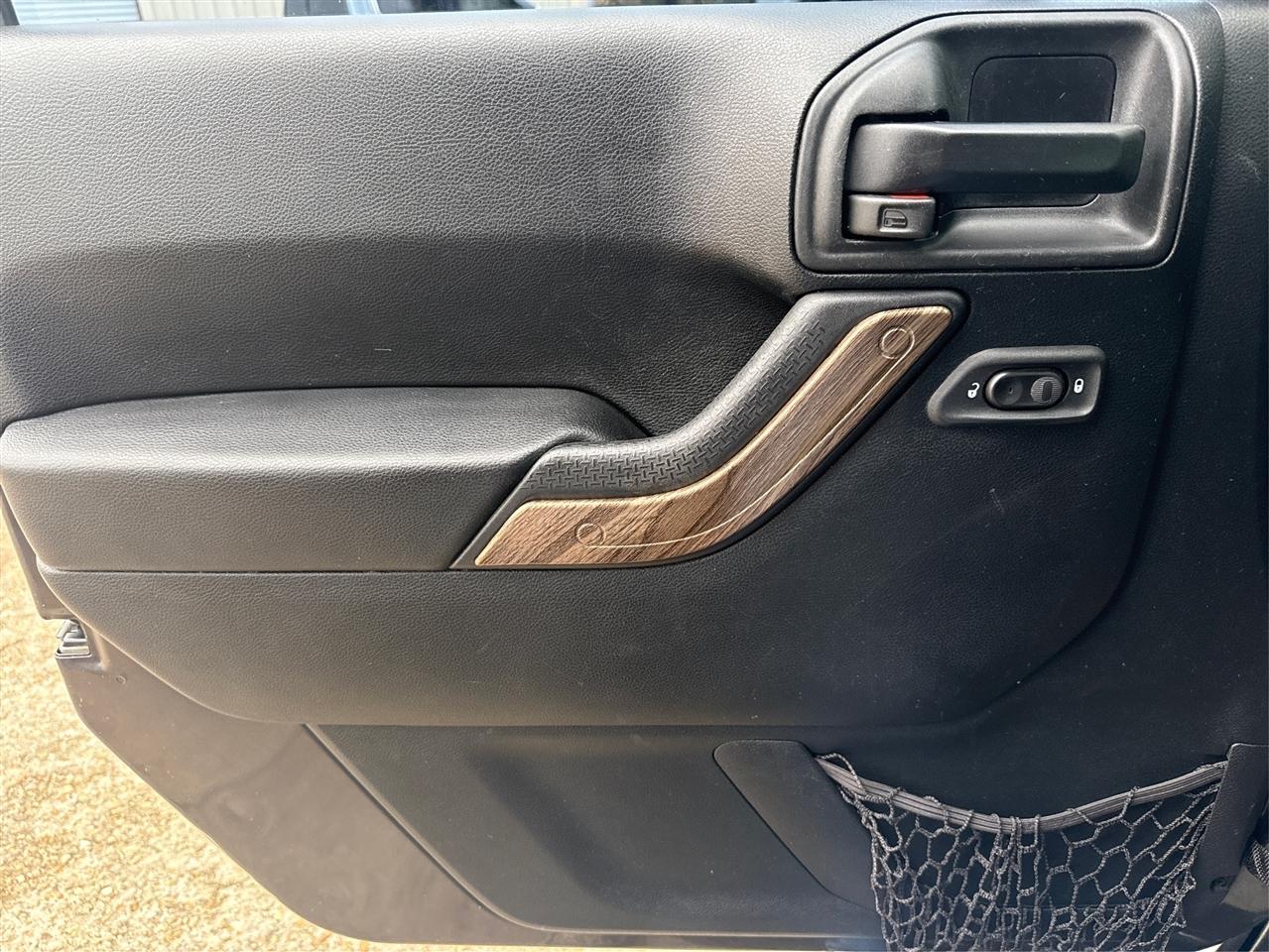 Jeep Wrangler Unlimited Sahara 4WD 2017