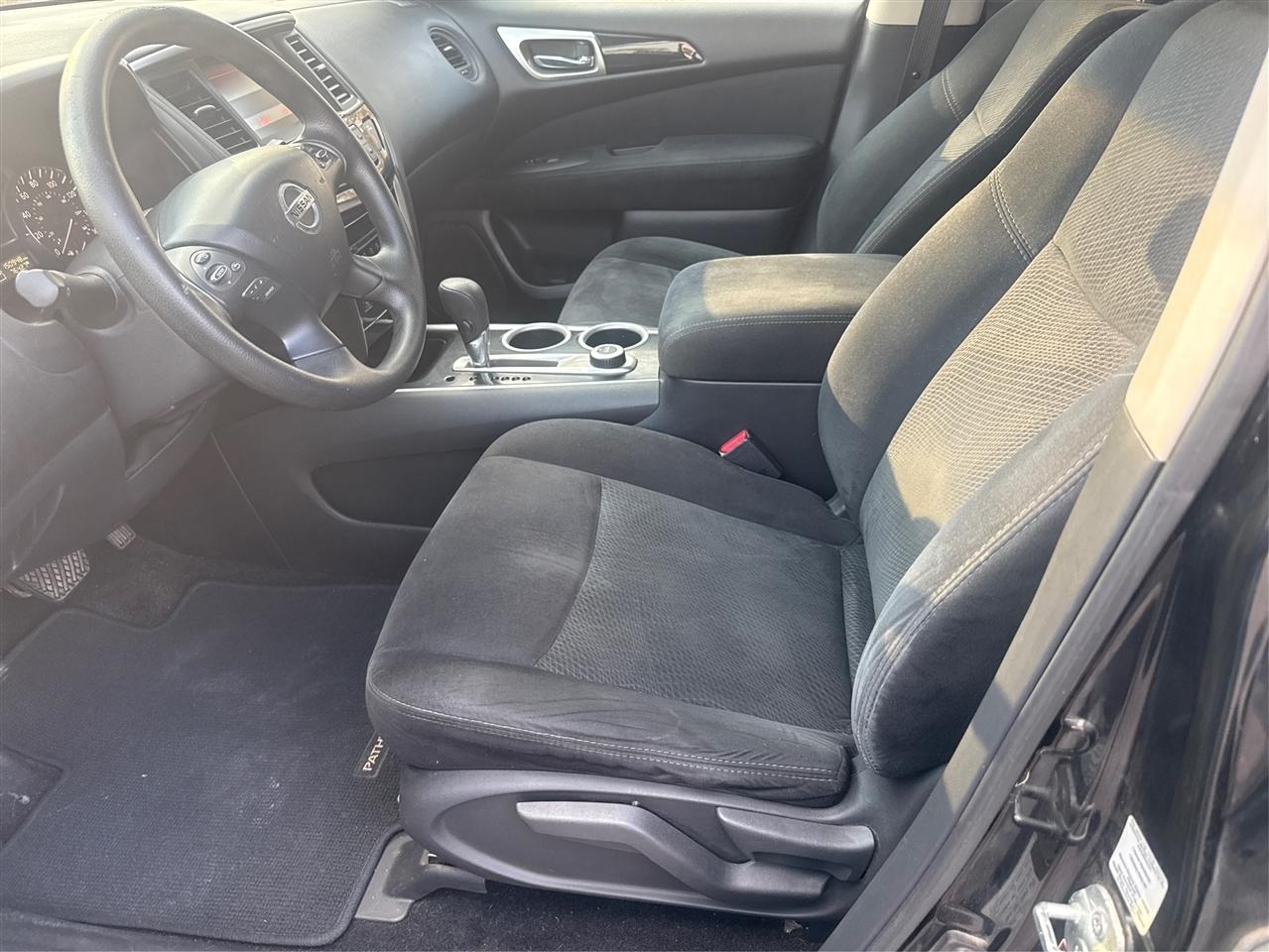 Nissan Pathfinder S 4WD 2014