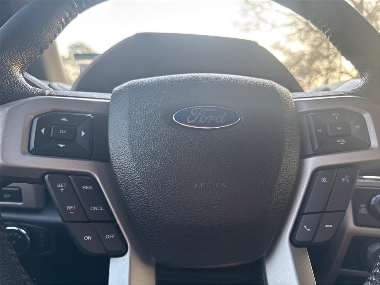 Ford F-150 Lariat SuperCrew 5.5-ft. Bed 4WD 2016