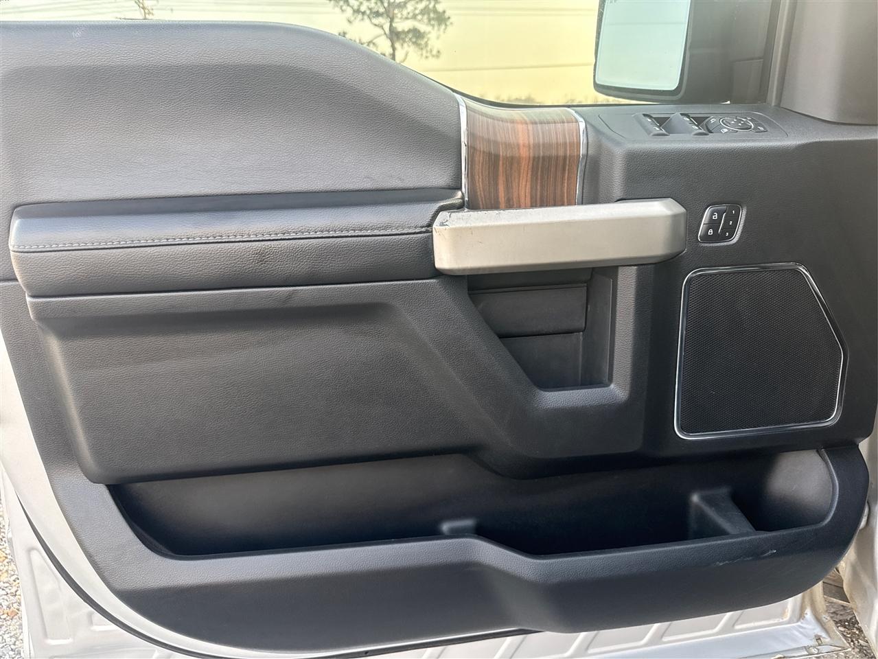 Ford F-150 Lariat SuperCrew 5.5-ft. Bed 4WD 2016