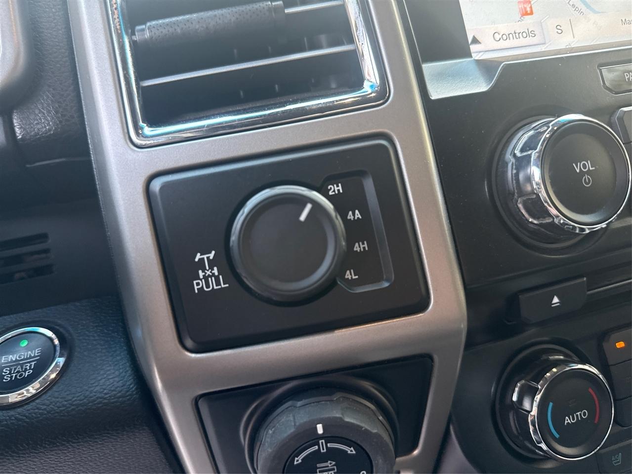 Ford F-150 Lariat SuperCrew 5.5-ft. Bed 4WD 2016