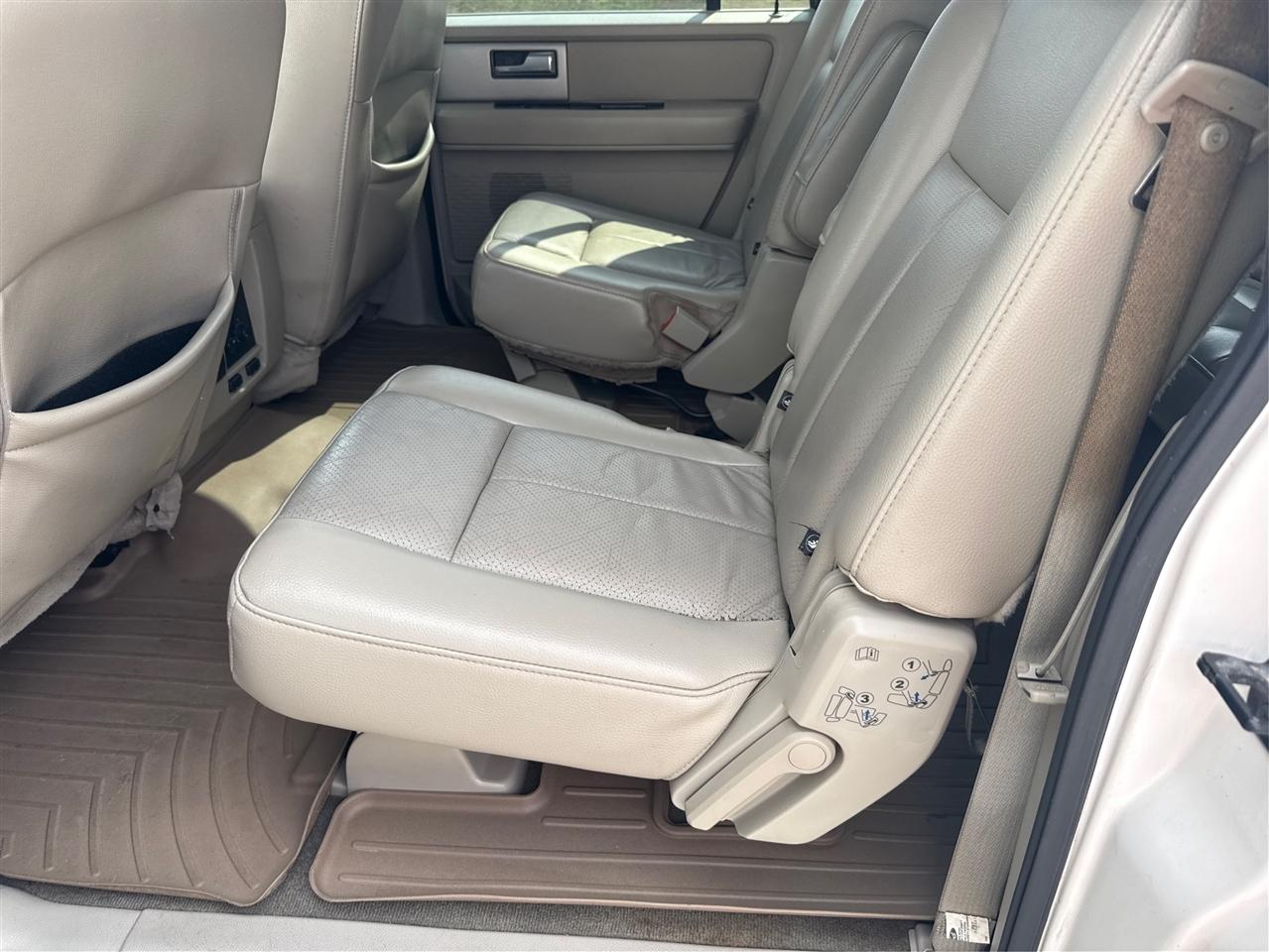 Ford Expedition EL Limited 2WD 2012