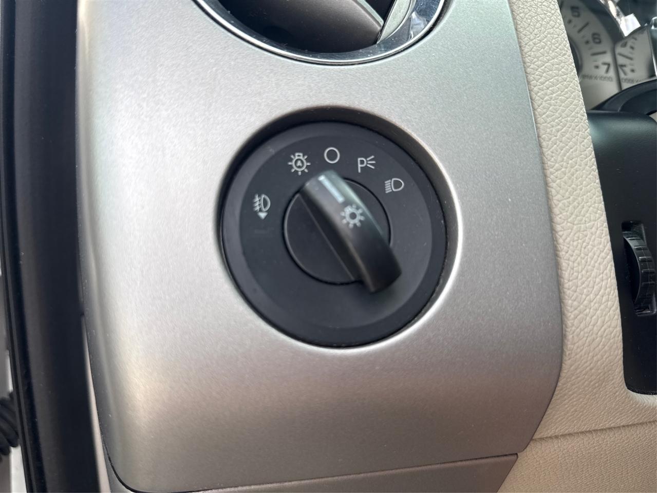 Ford Expedition EL Limited 2WD 2012